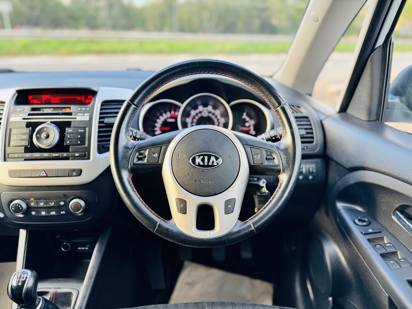 Kia Venga 1.4 SR7 MPV 5dr Petrol Manual Euro 6 (s/s) (89 bhp)