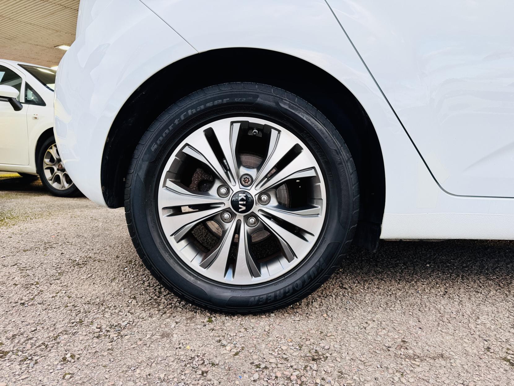 Kia Venga 1.4 SR7 MPV 5dr Petrol Manual Euro 6 (s/s) (89 bhp)