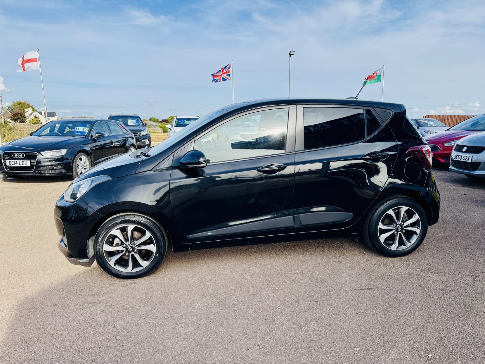 Hyundai i10 1.2 Premium SE Hatchback 5dr Petrol Auto Euro 6 (87 ps)