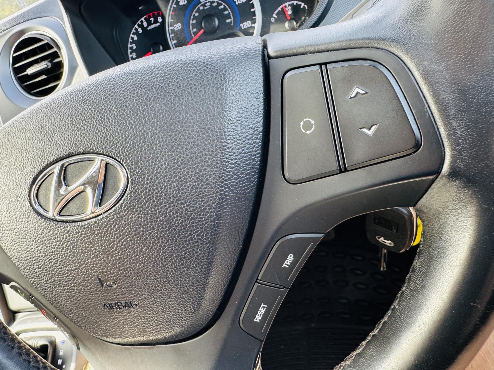 Hyundai i10 1.2 Premium SE Hatchback 5dr Petrol Auto Euro 6 (87 ps)