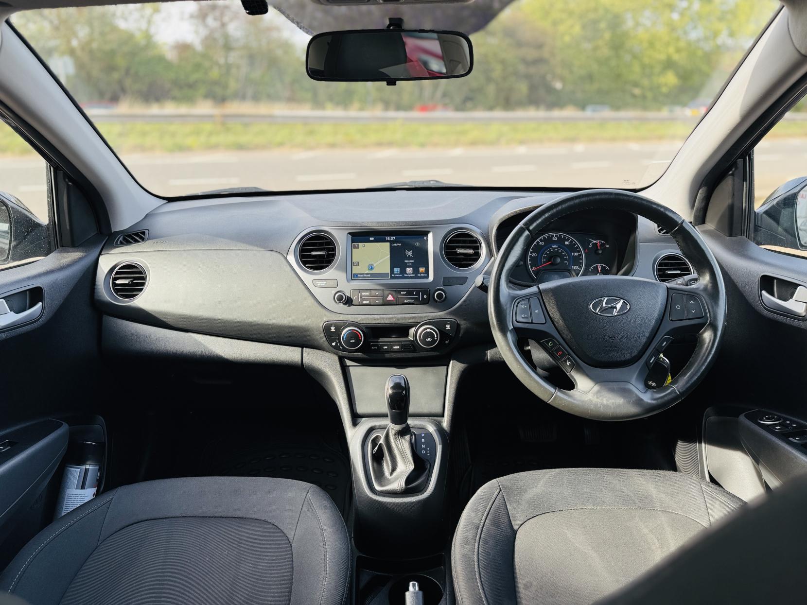 Hyundai i10 1.2 Premium SE Hatchback 5dr Petrol Auto Euro 6 (87 ps)