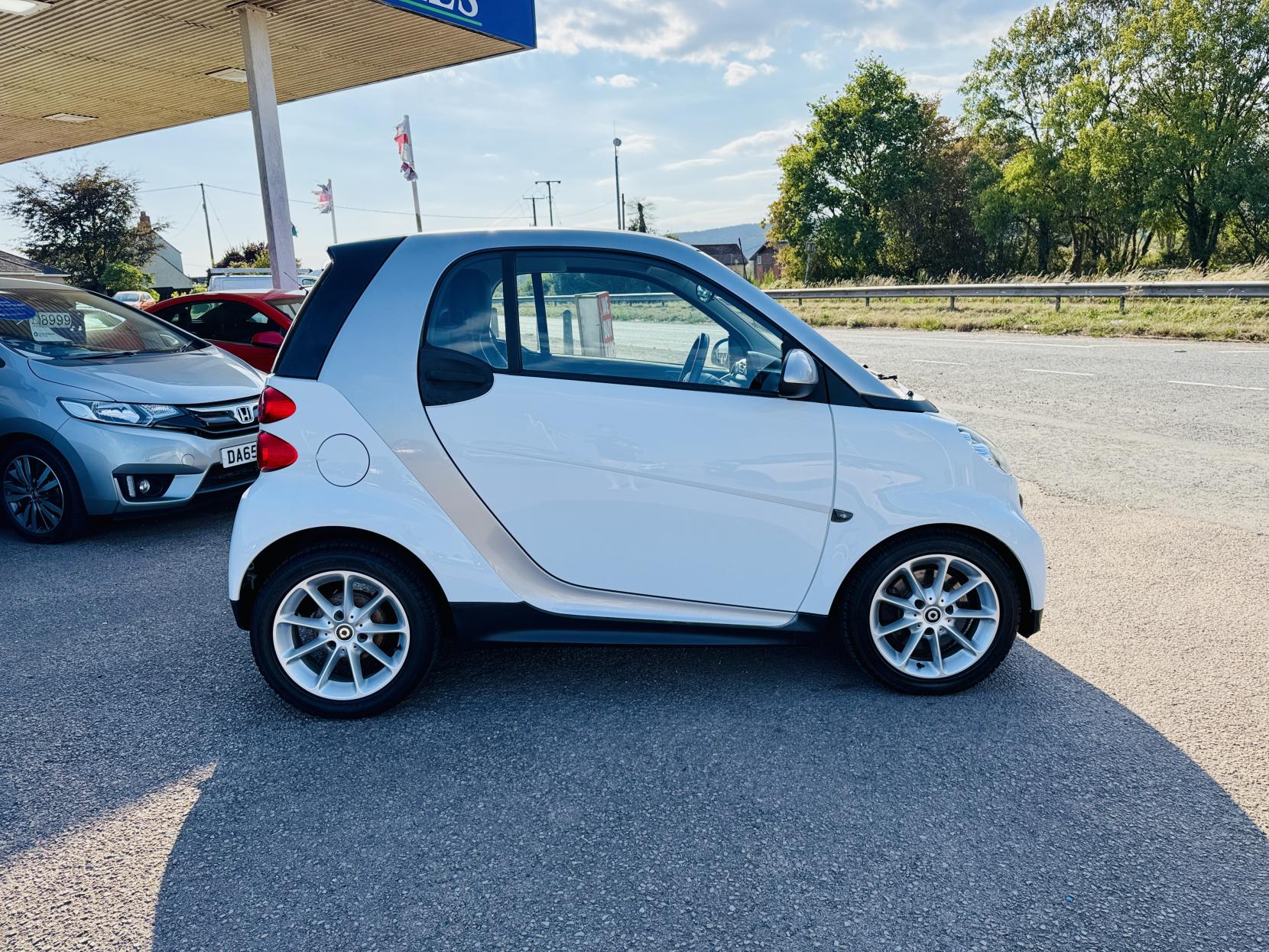 Smart fortwo 1.0 MHD Pure Coupe 2dr Petrol Auto Euro 4 (61 bhp)