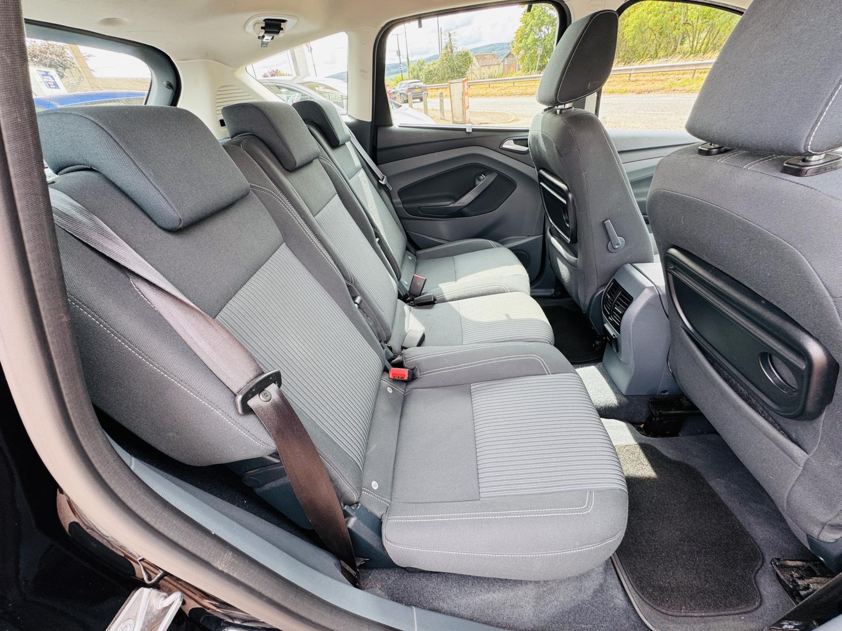 Ford C-Max 1.6 TDCi Titanium MPV 5dr Diesel Manual Euro 5 (115 ps)