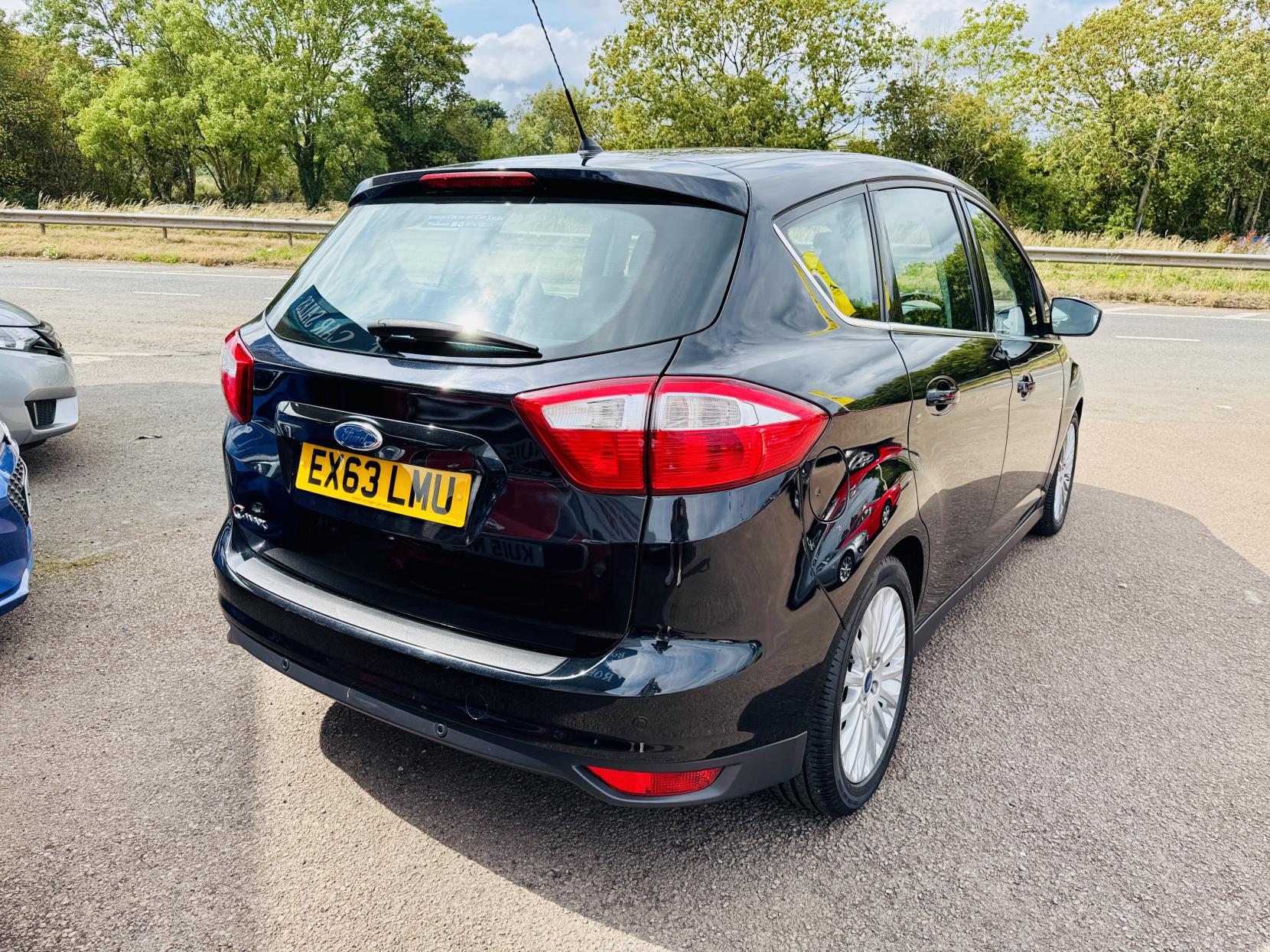 Ford C-Max 1.6 TDCi Titanium MPV 5dr Diesel Manual Euro 5 (115 ps)