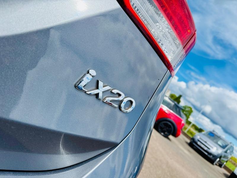Hyundai ix20 1.4 Active Hatchback 5dr Petrol Manual Euro 5 (90 bhp)