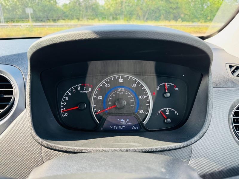 Hyundai i10 1.0 Play Hatchback 5dr Petrol Manual Euro 6 (67 ps)