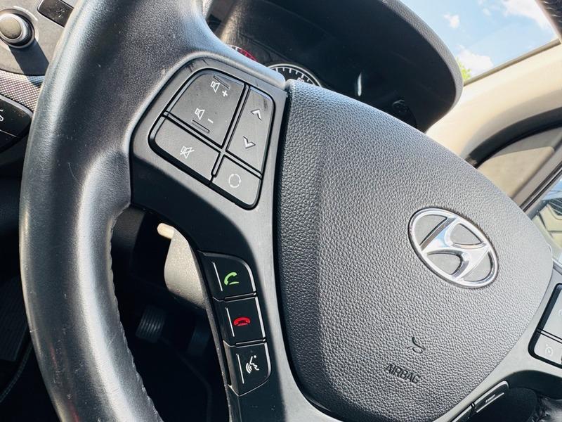 Hyundai i10 1.0 Play Hatchback 5dr Petrol Manual Euro 6 (67 ps)