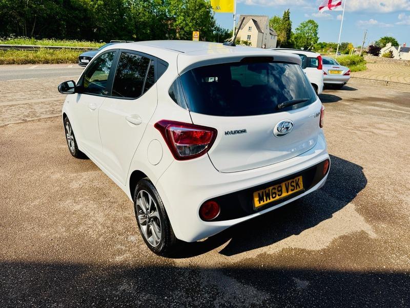 Hyundai i10 1.0 Play Hatchback 5dr Petrol Manual Euro 6 (67 ps)