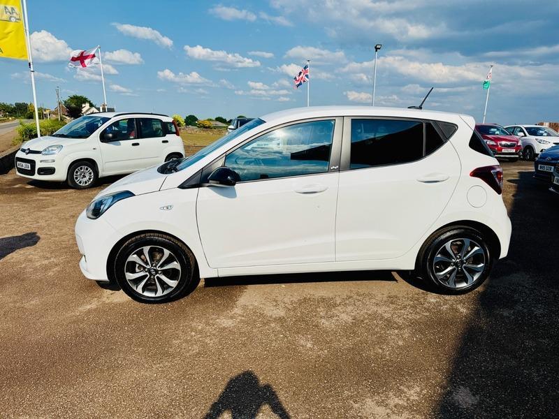 Hyundai i10 1.0 Play Hatchback 5dr Petrol Manual Euro 6 (67 ps)