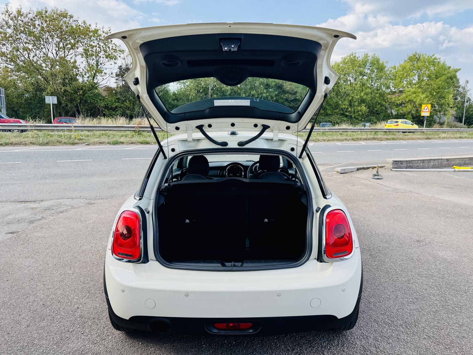 MINI Hatch 1.2 One Hatchback 3dr Petrol Manual Euro 6 (s/s) (102 ps)