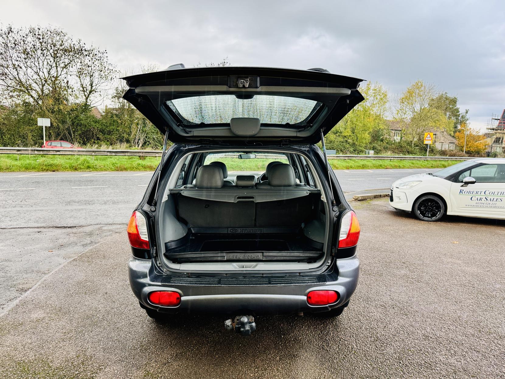 Hyundai Santa Fe 2.7 V6 CDX SUV 5dr Petrol Automatic (274 g/km, 168 bhp)