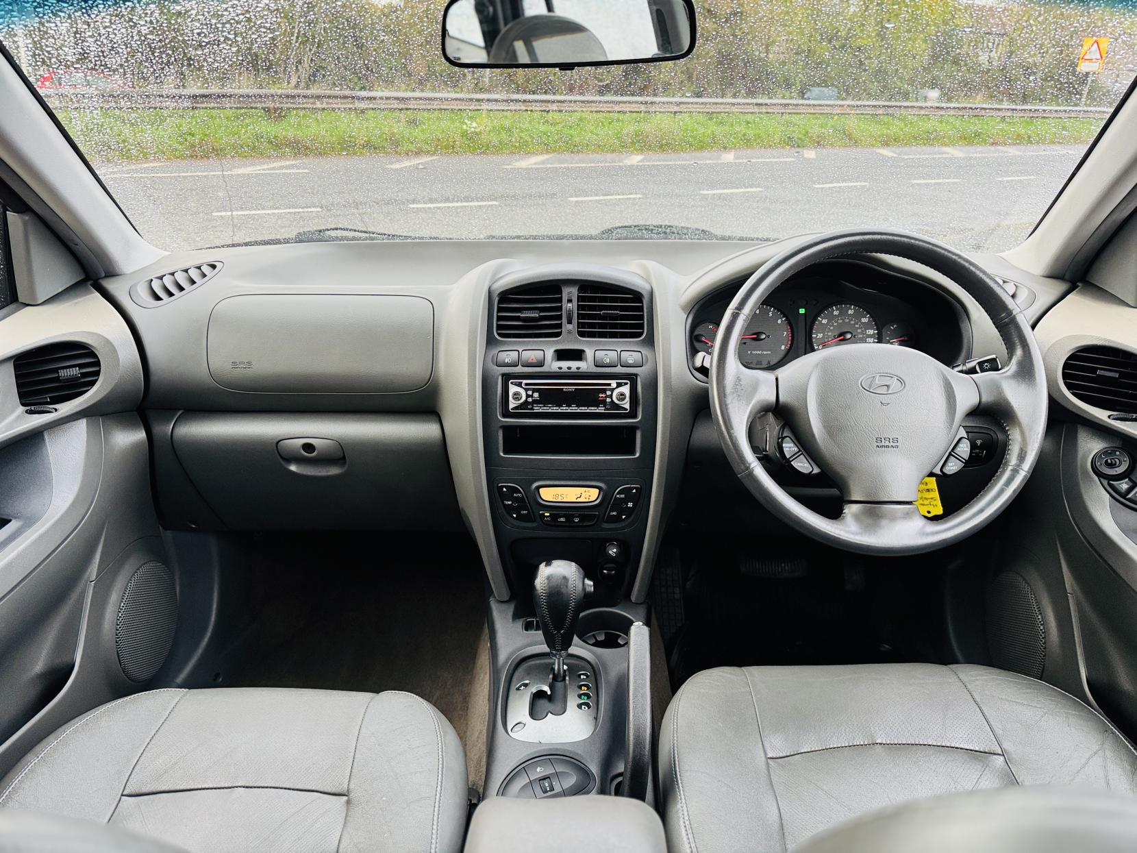 Hyundai Santa Fe 2.7 V6 CDX SUV 5dr Petrol Automatic (274 g/km, 168 bhp)