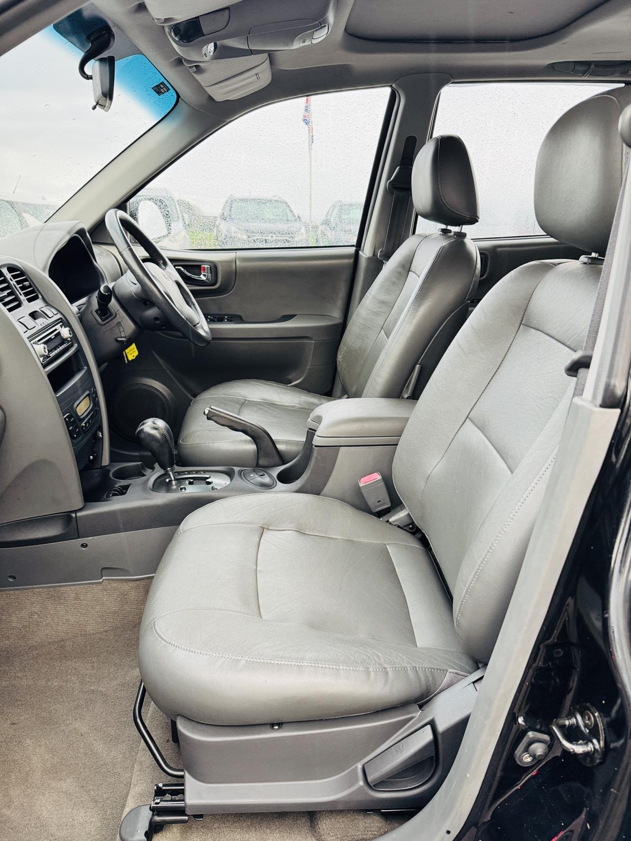 Hyundai Santa Fe 2.7 V6 CDX SUV 5dr Petrol Automatic (274 g/km, 168 bhp)