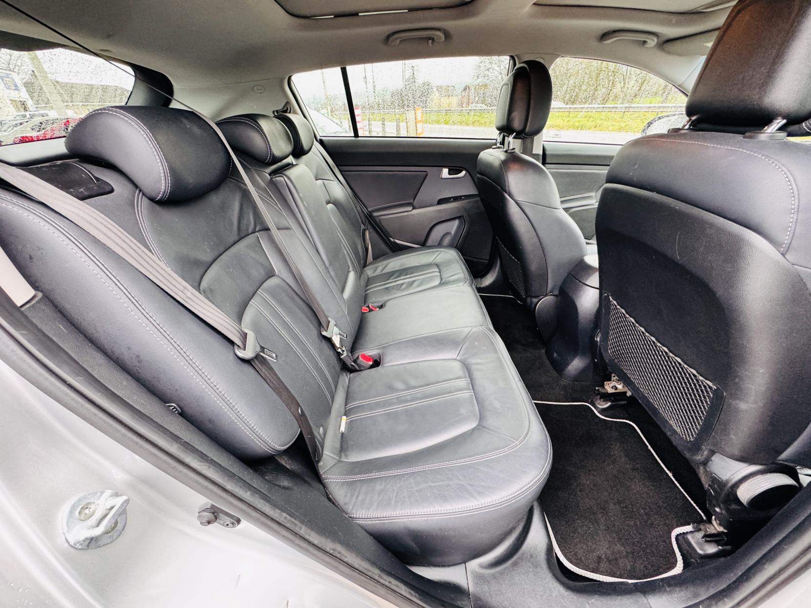 Kia Sportage 1.7 CRDi EcoDynamics 3 SUV 5dr Diesel Manual 2WD Euro 5 (s/s) (114 bhp)