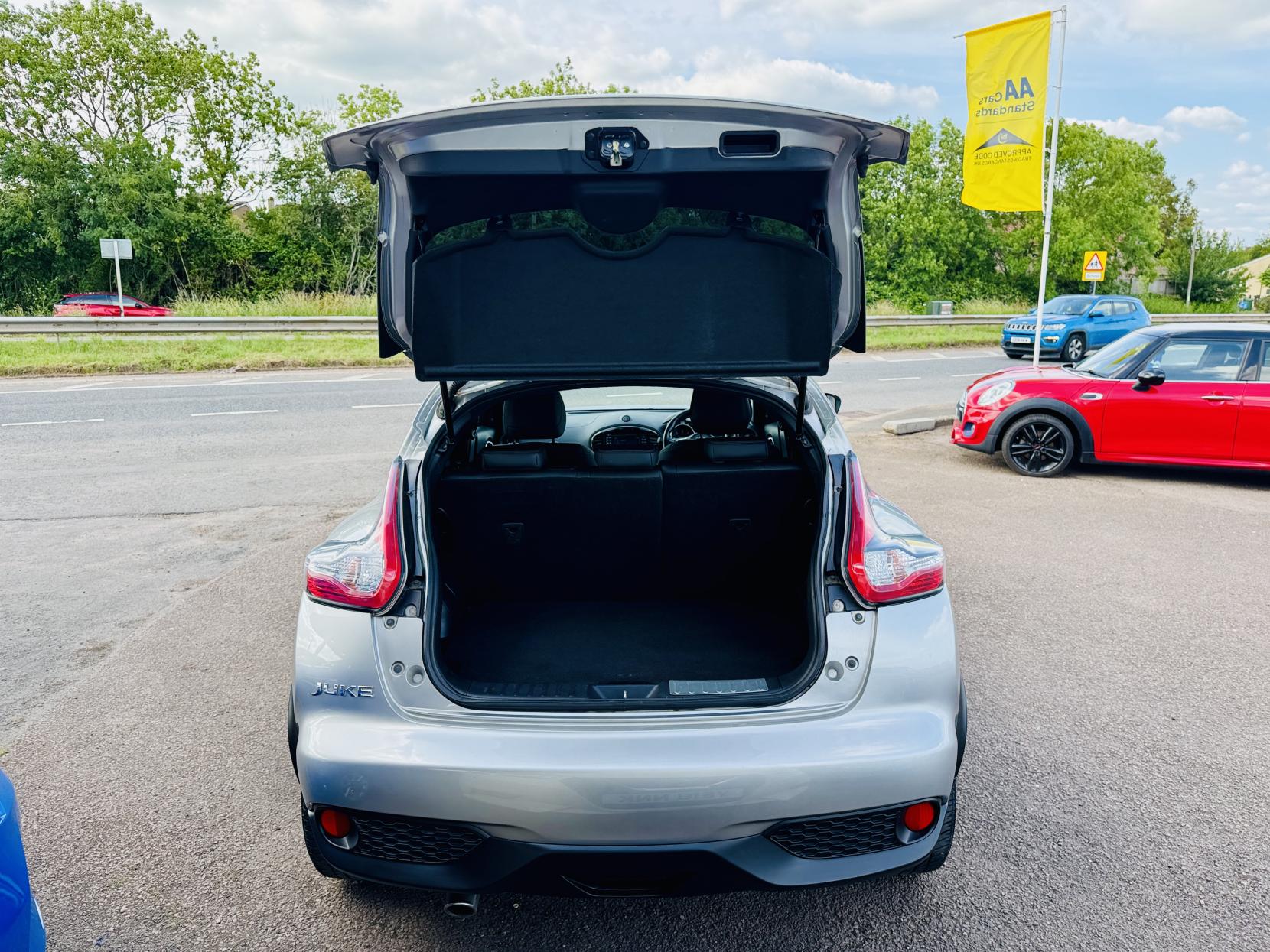 Nissan Juke 1.5 dCi Tekna SUV 5dr Diesel Manual Euro 6 (s/s) (110 ps)