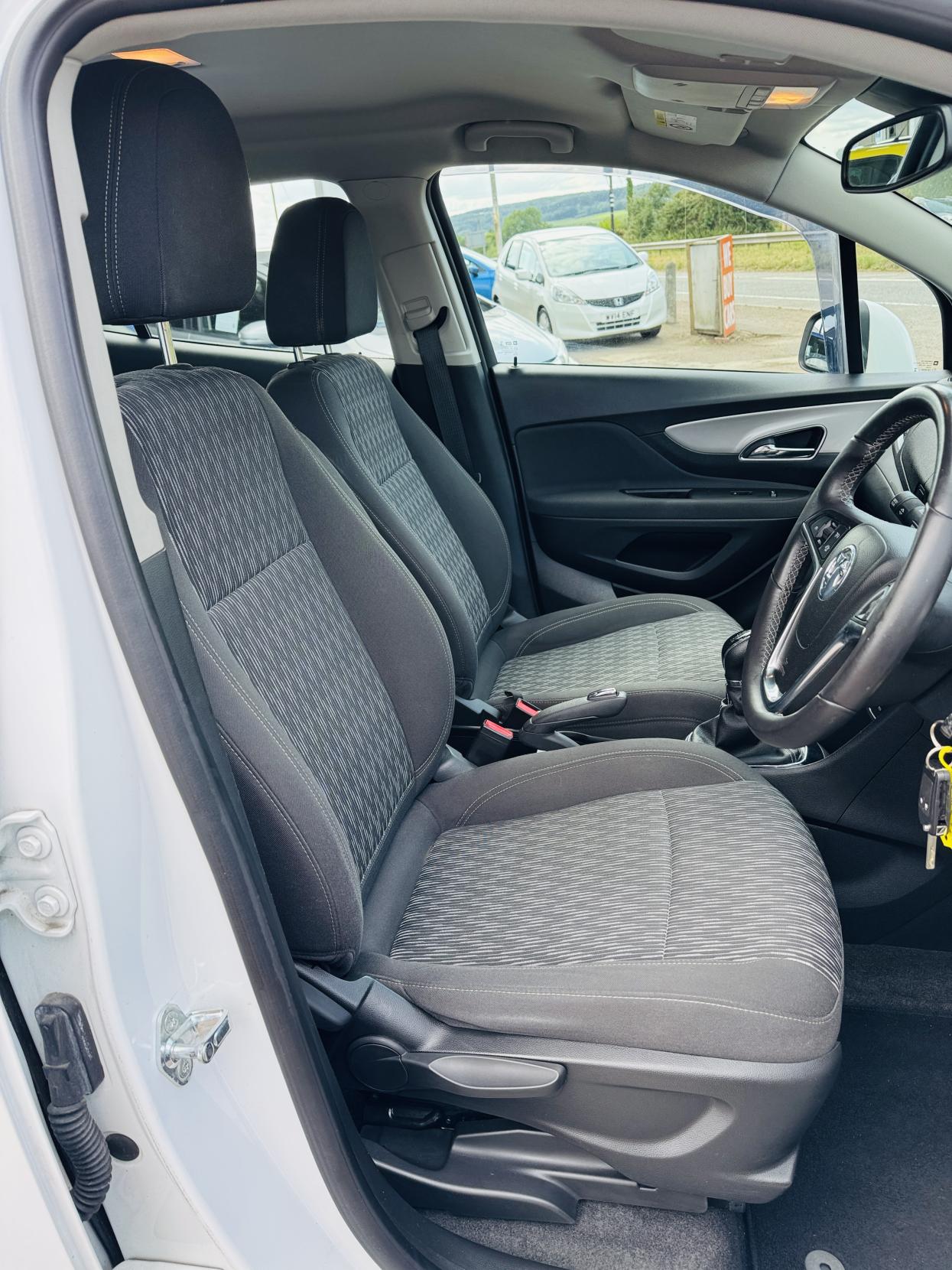 Vauxhall Mokka 1.6 Tech Line SUV 5dr Petrol Manual 2WD Euro 5 (s/s) (115 ps)