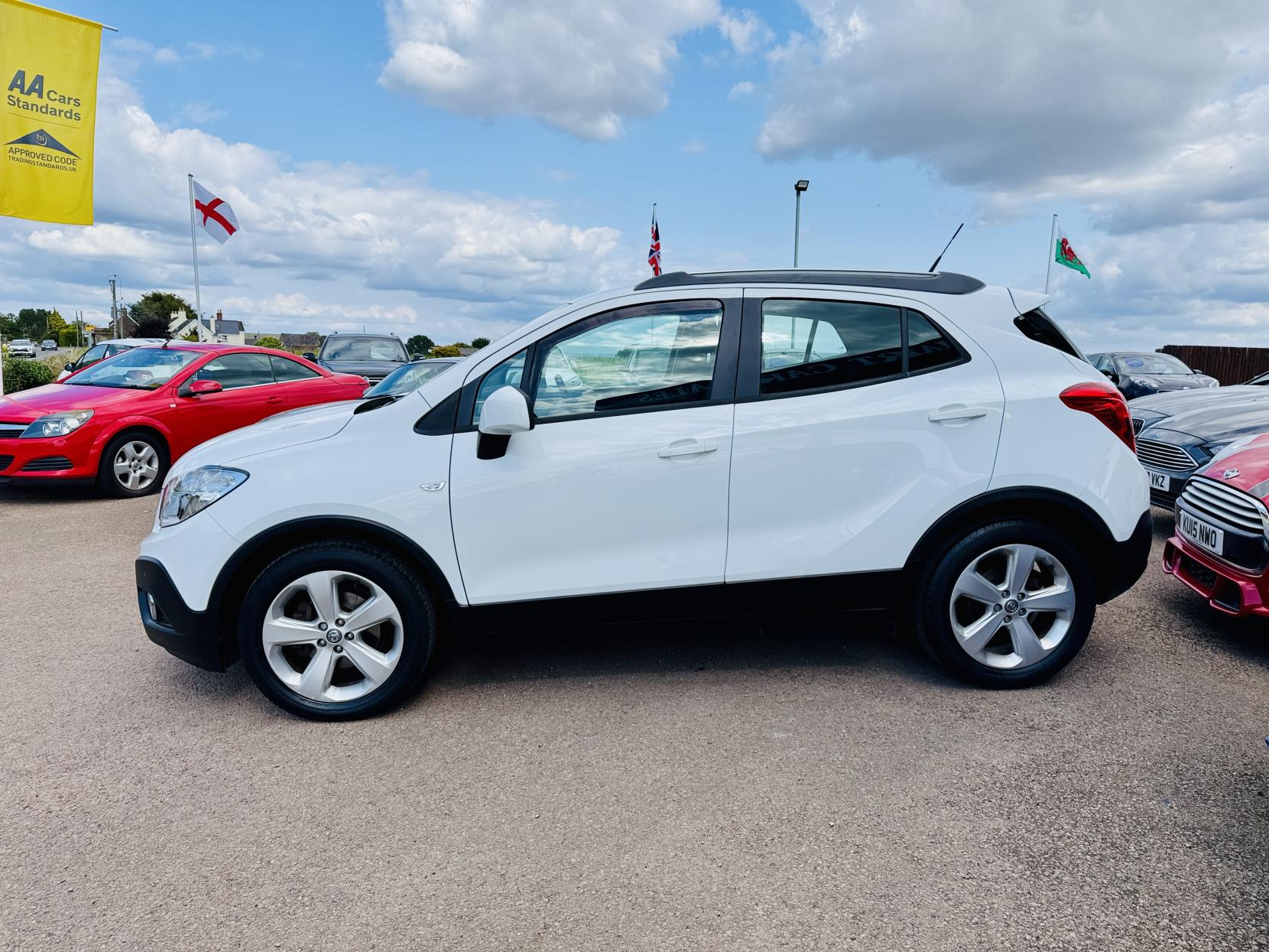 Vauxhall Mokka 1.6 Tech Line SUV 5dr Petrol Manual 2WD Euro 5 (s/s) (115 ps)