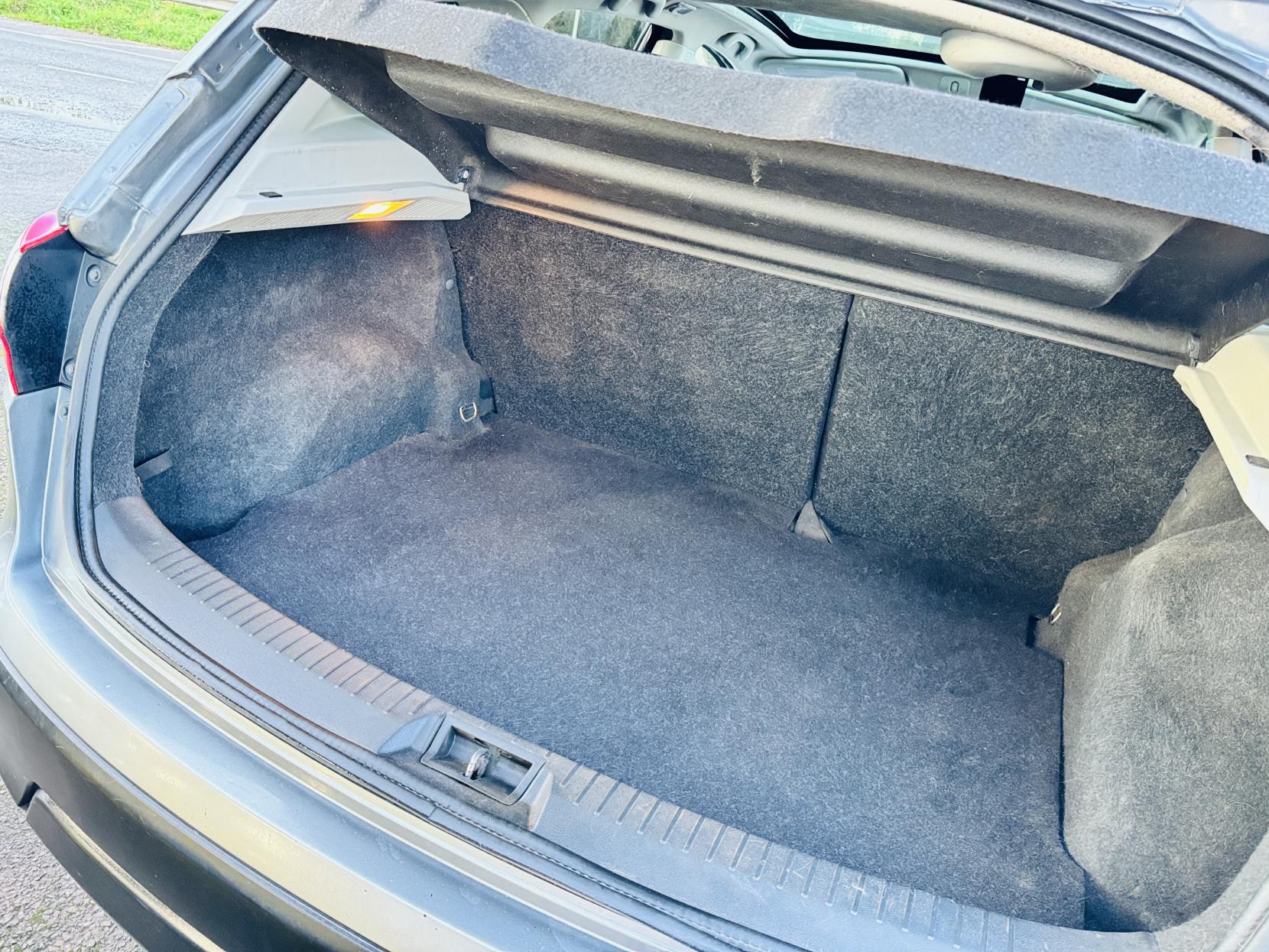 Nissan Qashqai 1.6 dCi 360 SUV 5dr Diesel Manual 2WD Euro 5 (s/s) (130 ps)