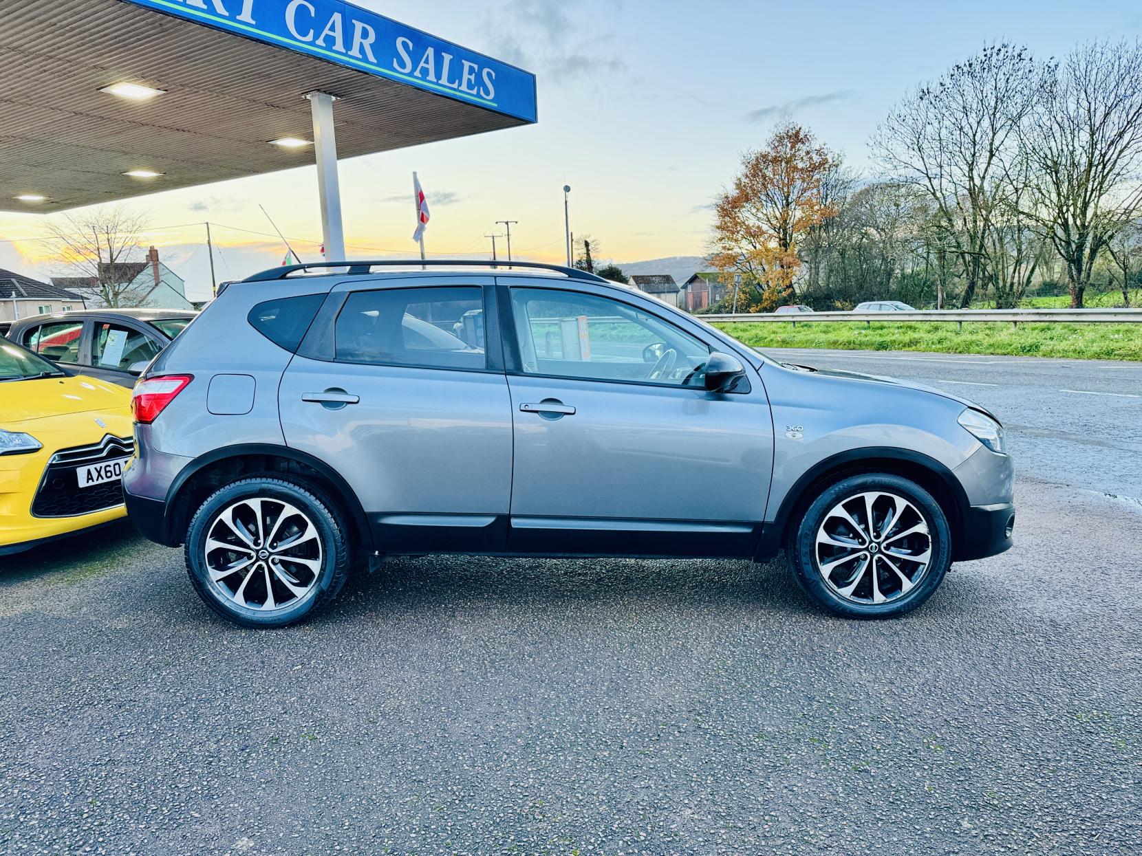 Nissan Qashqai 1.6 dCi 360 SUV 5dr Diesel Manual 2WD Euro 5 (s/s) (130 ps)