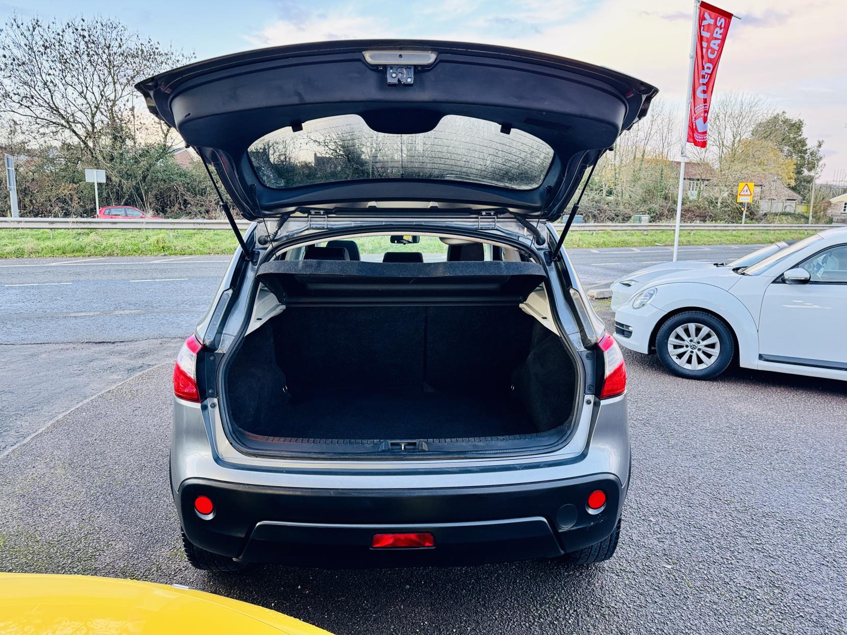 Nissan Qashqai 1.6 dCi 360 SUV 5dr Diesel Manual 2WD Euro 5 (s/s) (130 ps)