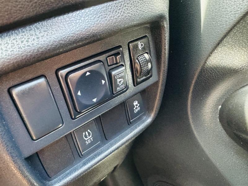 Nissan Juke 1.6 N-Connecta SUV 5dr Petrol XTRON Euro 6 (117 ps)