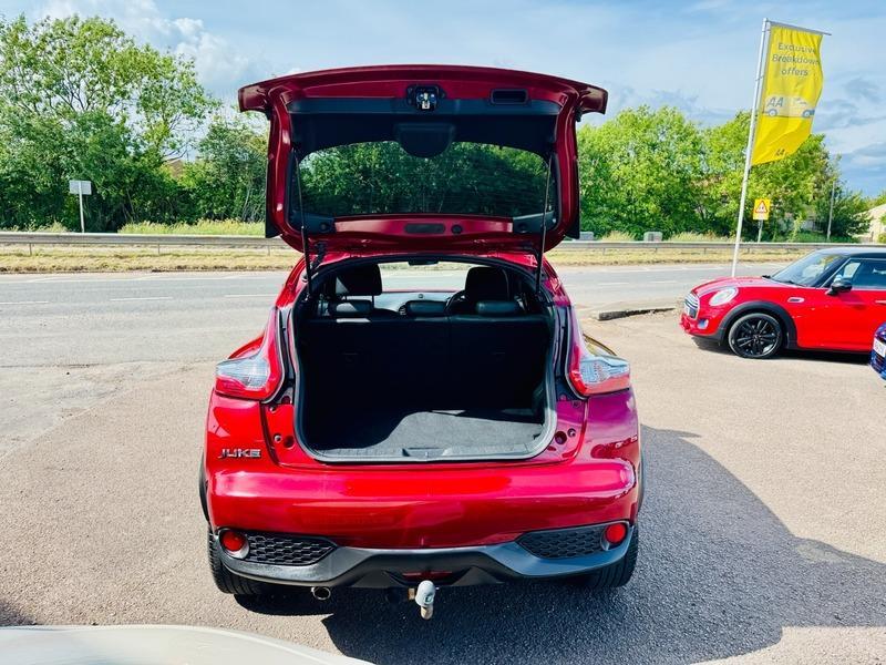 Nissan Juke 1.6 N-Connecta SUV 5dr Petrol XTRON Euro 6 (117 ps)