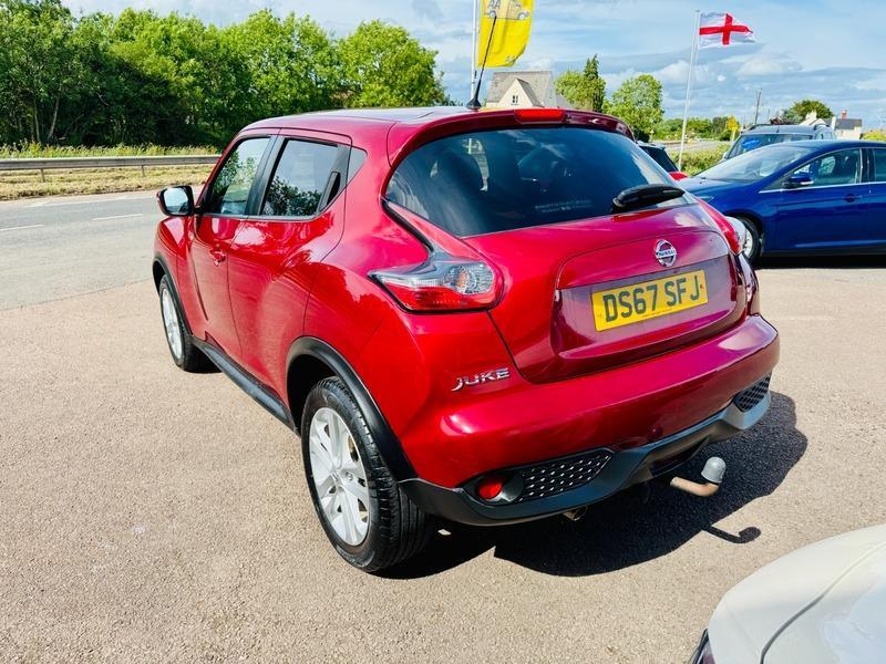 Nissan Juke 1.6 N-Connecta SUV 5dr Petrol XTRON Euro 6 (117 ps)