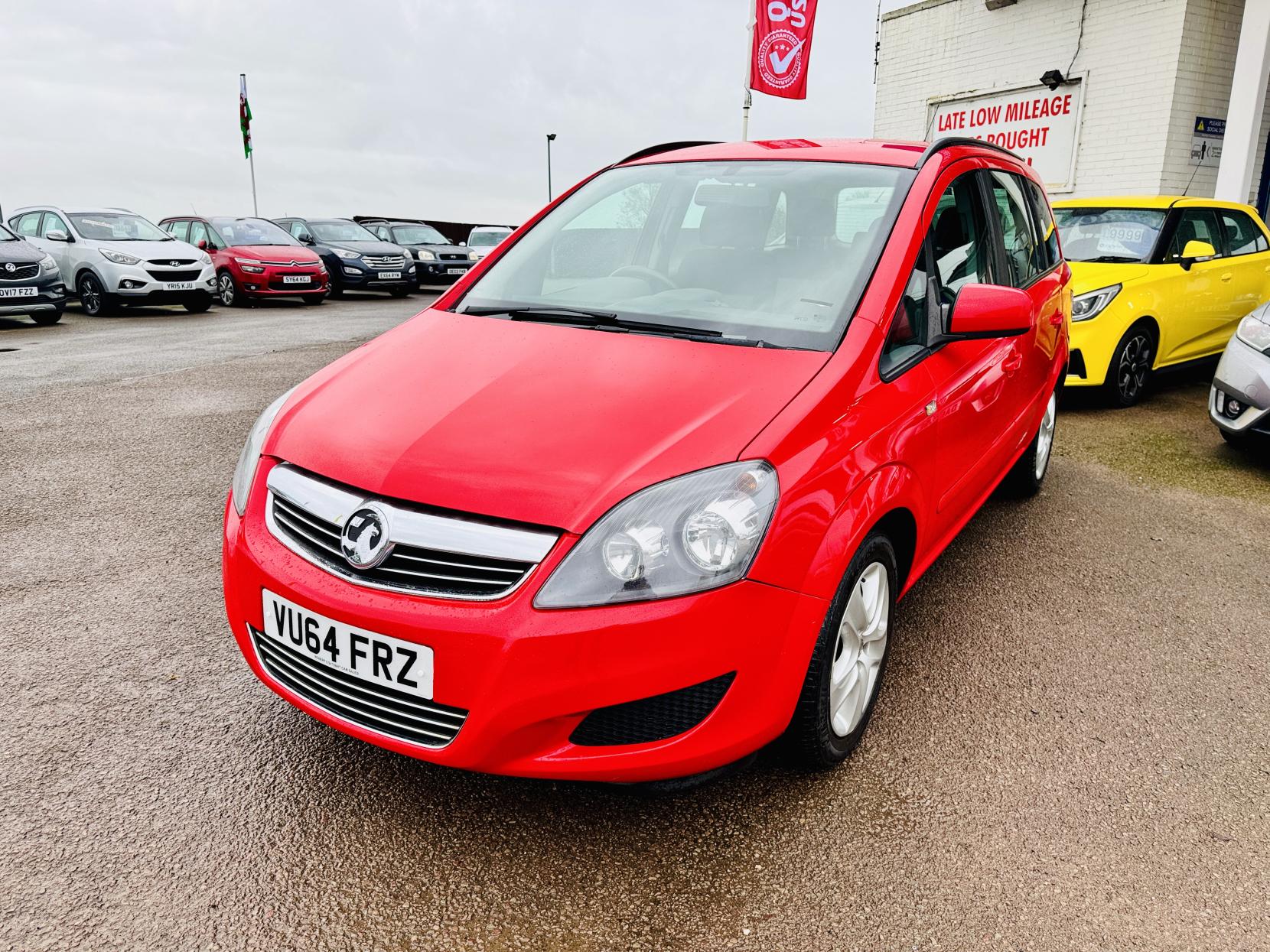 Vauxhall Zafira 1.8 16V Exclusiv MPV 5dr Petrol Manual Euro 5 (120 ps)