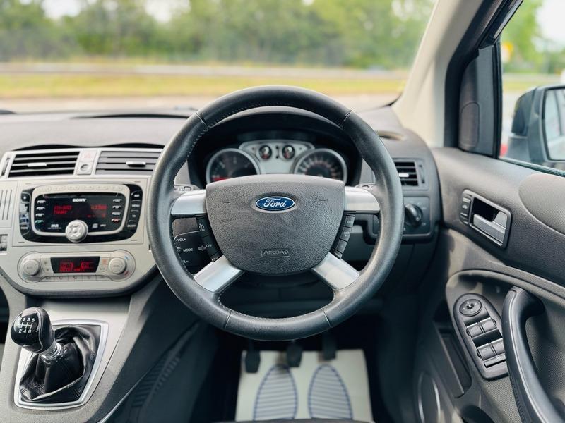 Ford Kuga TITANIUM TDCI