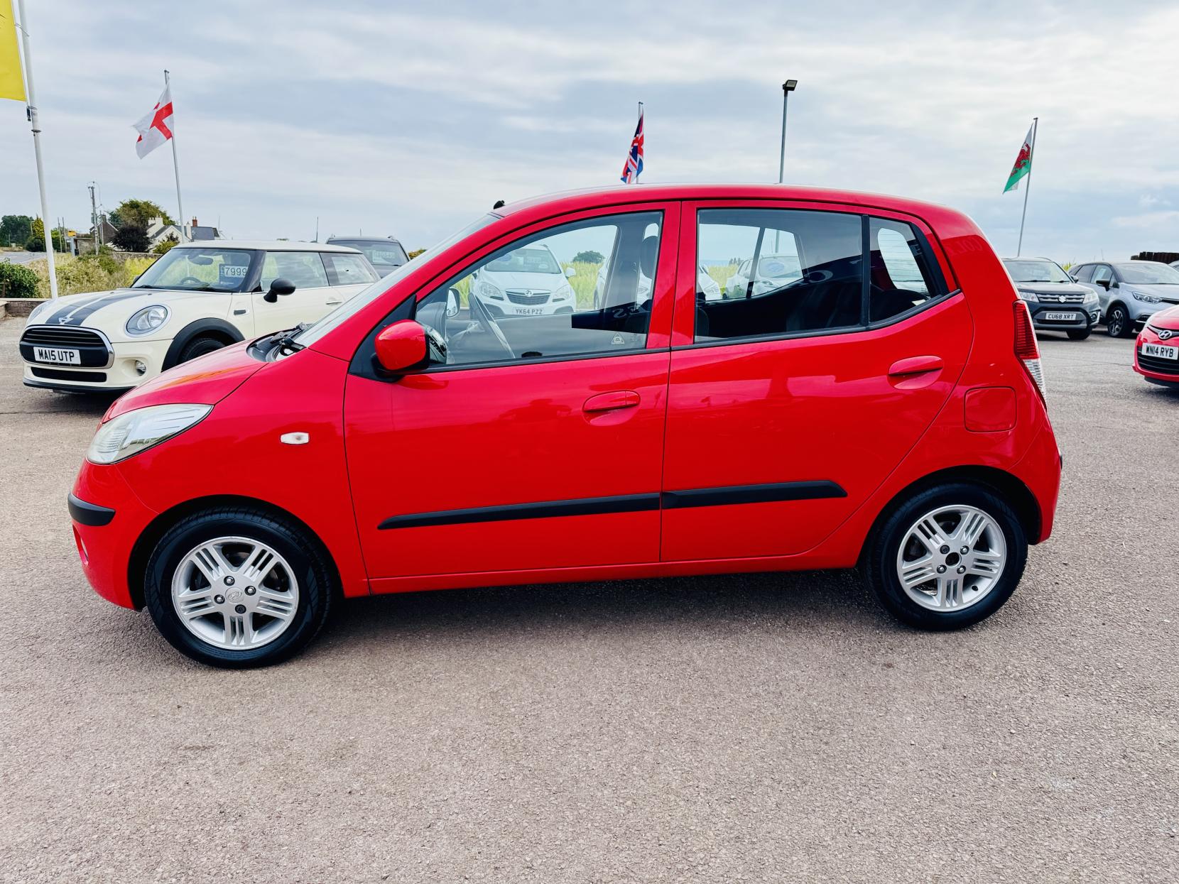 Hyundai i10 1.2 Comfort Hatchback 5dr Petrol Auto Euro 4 (77 bhp)