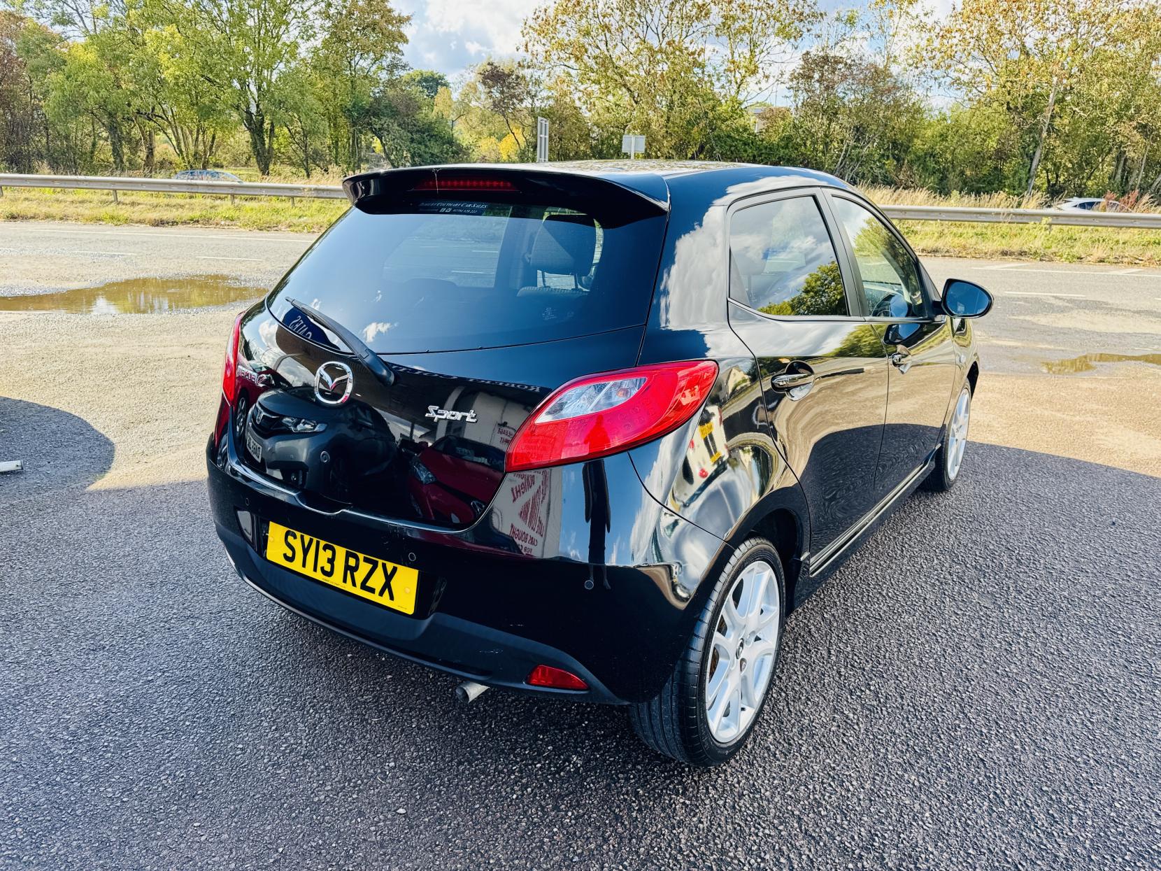 Mazda Mazda2 1.5 Sport Hatchback 5dr Petrol Manual Euro 5 (102 ps)