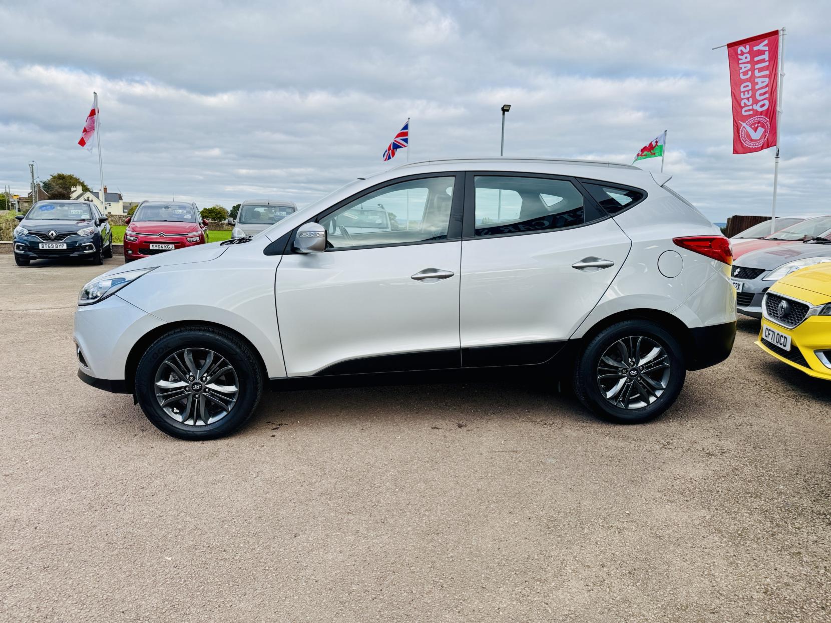 Hyundai ix35 2.0 CRDi SE SUV 5dr Diesel Auto 4WD Euro 5 (Nav) (134 bhp)