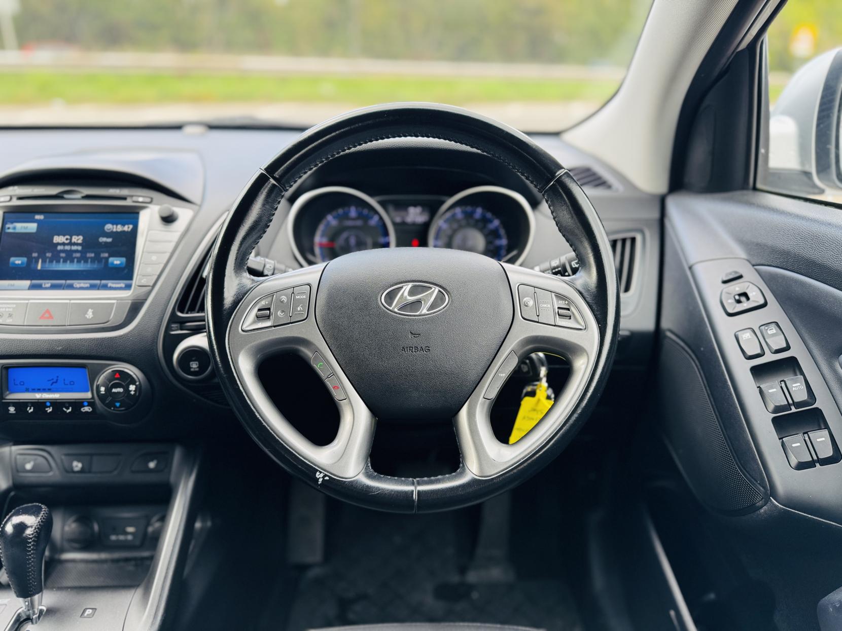 Hyundai ix35 2.0 CRDi SE SUV 5dr Diesel Auto 4WD Euro 5 (Nav) (134 bhp)