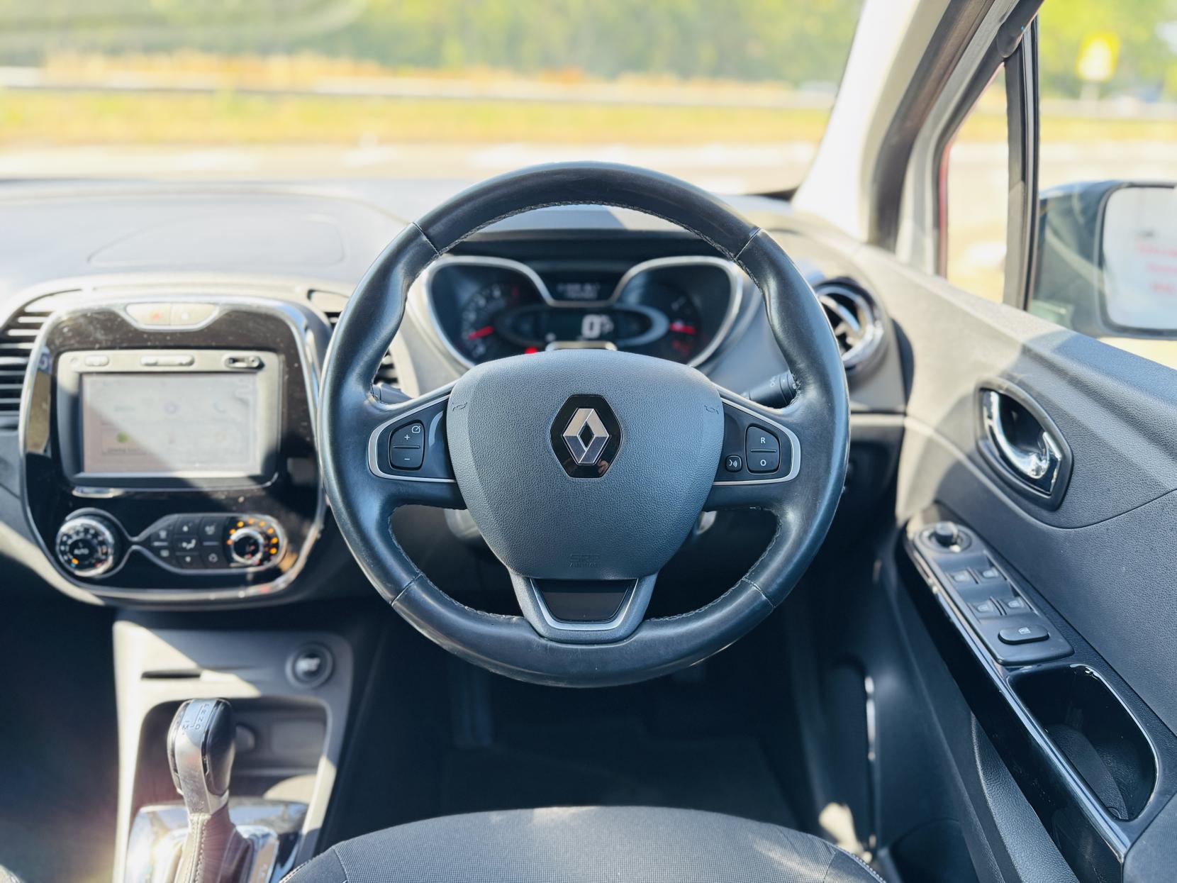 Renault Captur 1.5 dCi ENERGY Dynamique S Nav SUV 5dr Diesel Auto Euro 6 (s/s) (90 ps)