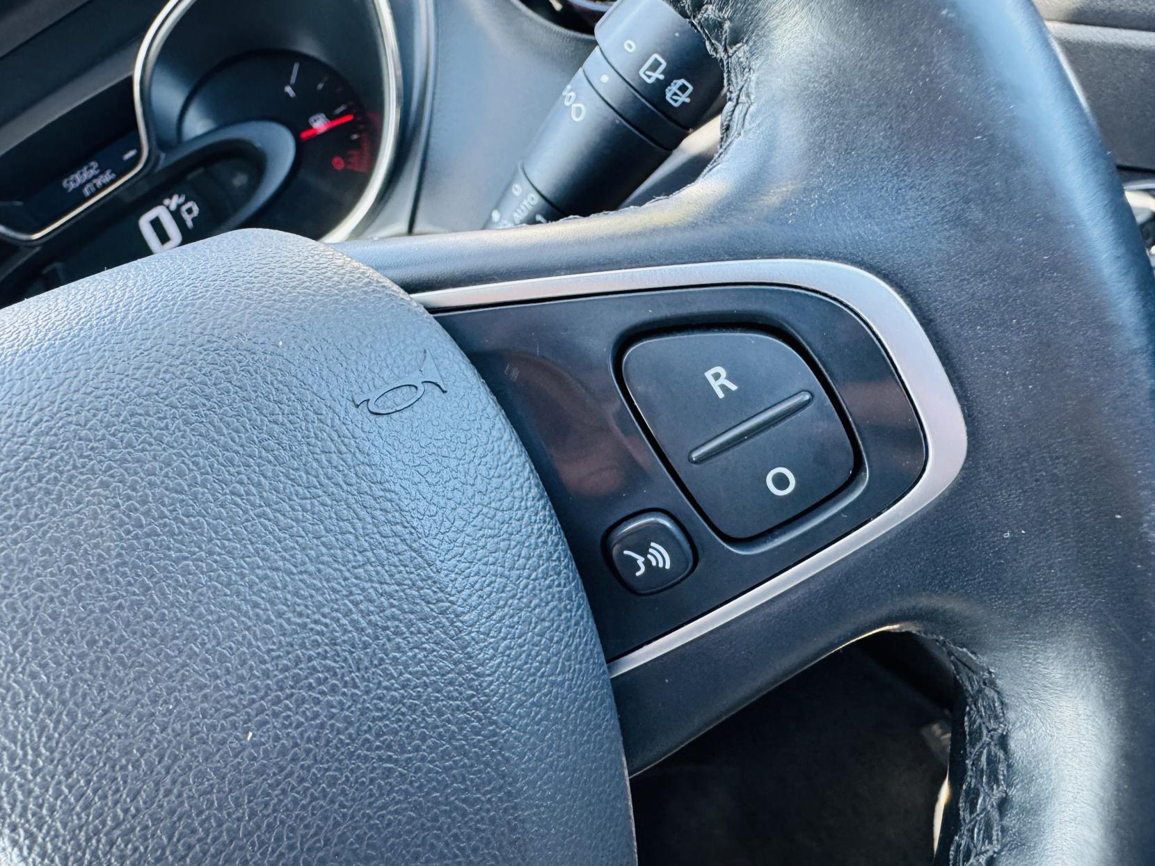 Renault Captur 1.5 dCi ENERGY Dynamique S Nav SUV 5dr Diesel Auto Euro 6 (s/s) (90 ps)