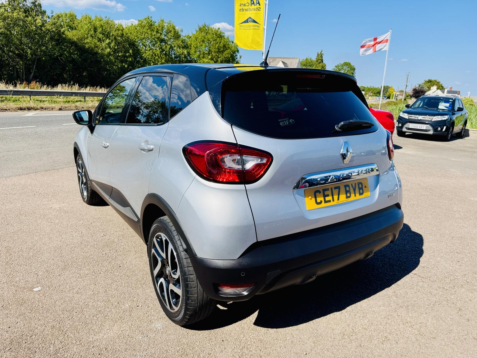 Renault Captur 1.5 dCi ENERGY Dynamique S Nav SUV 5dr Diesel Auto Euro 6 (s/s) (90 ps)