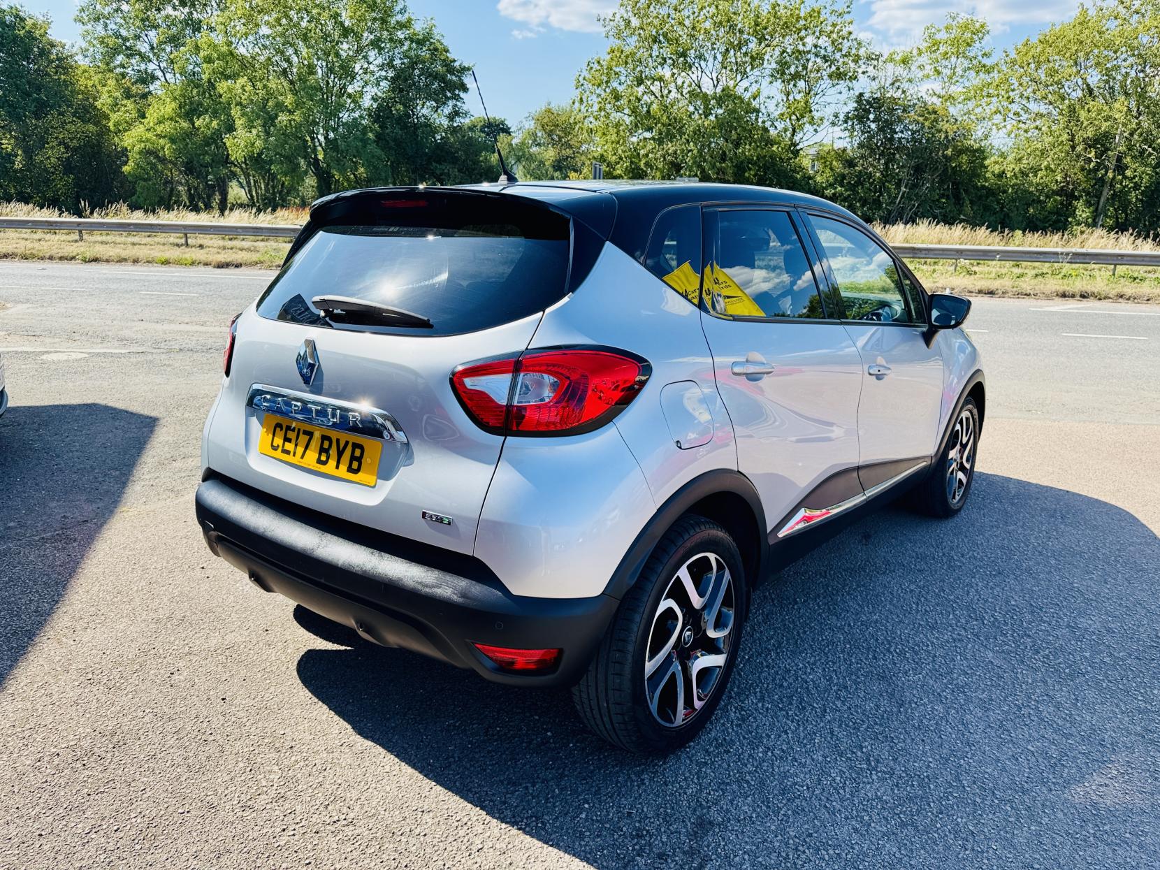 Renault Captur 1.5 dCi ENERGY Dynamique S Nav SUV 5dr Diesel Auto Euro 6 (s/s) (90 ps)