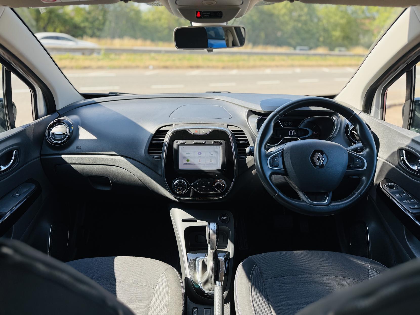 Renault Captur 1.5 dCi ENERGY Dynamique S Nav SUV 5dr Diesel Auto Euro 6 (s/s) (90 ps)