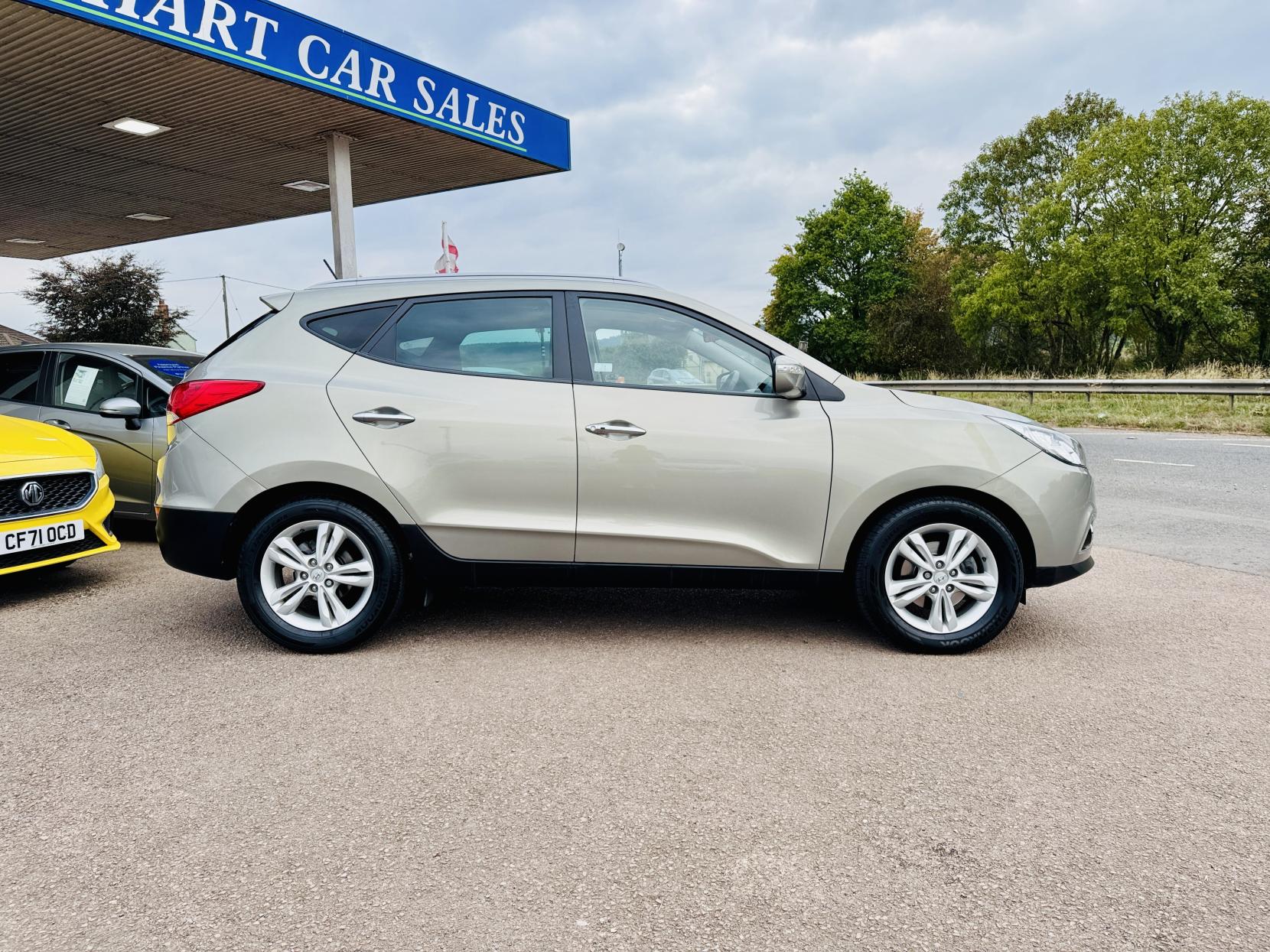 Hyundai ix35 1.7 CRDi Premium SUV 5dr Diesel Manual Euro 5 (s/s) (115 ps)
