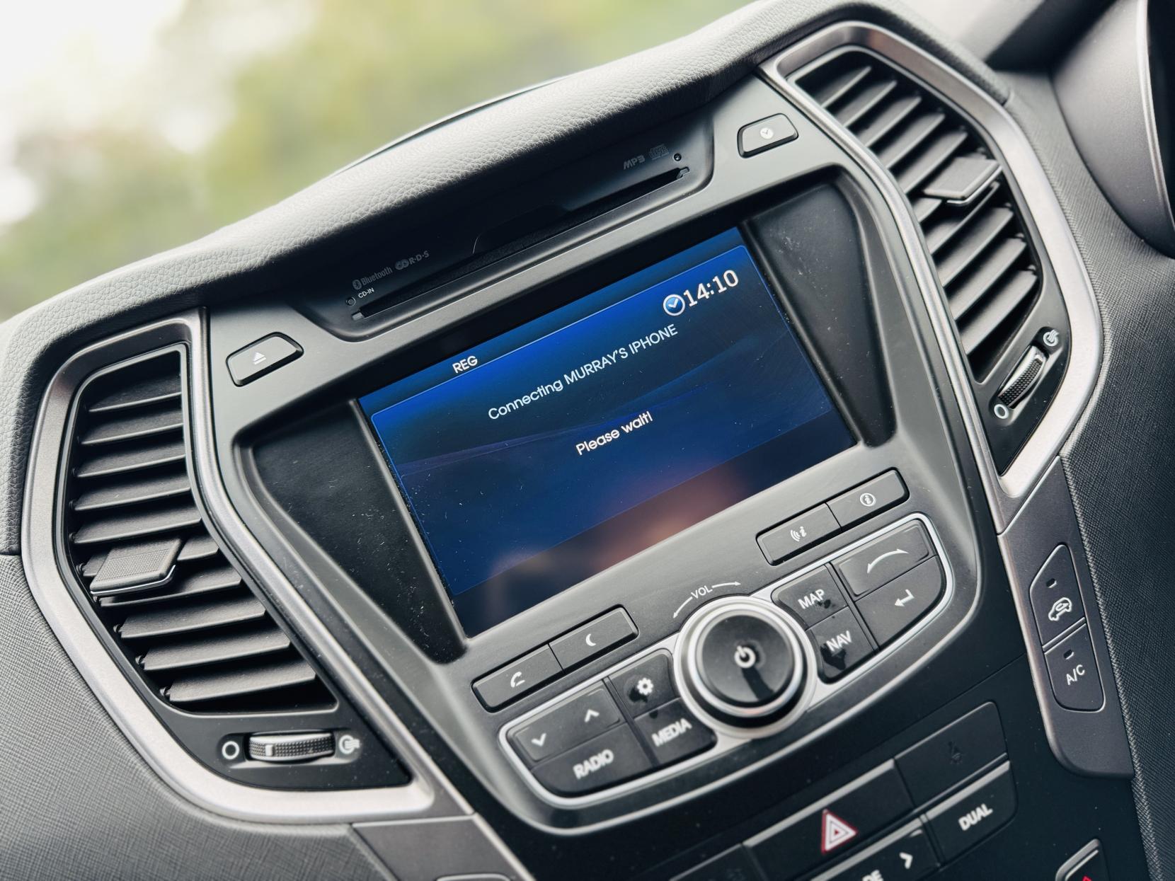 Hyundai Santa Fe 2.2 CRDi Premium SUV 5dr Diesel Manual 4WD Euro 5 (5 seat) (194 bhp)