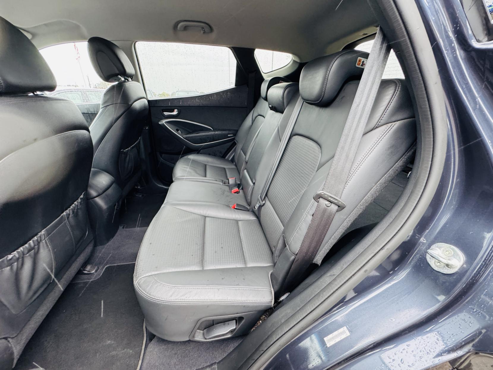 Hyundai Santa Fe 2.2 CRDi Premium SUV 5dr Diesel Manual 4WD Euro 5 (5 seat) (194 bhp)
