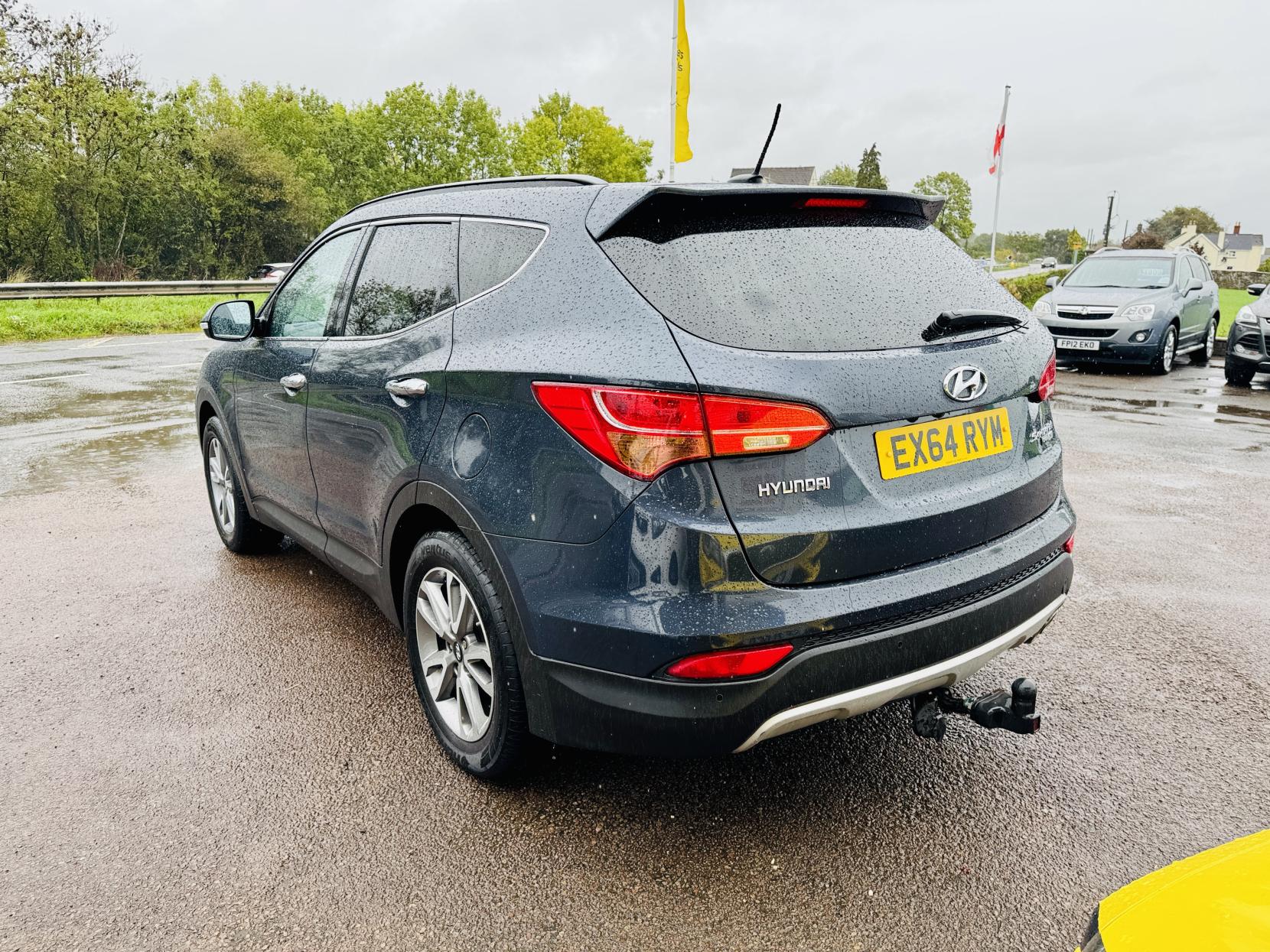 Hyundai Santa Fe 2.2 CRDi Premium SUV 5dr Diesel Manual 4WD Euro 5 (5 seat) (194 bhp)