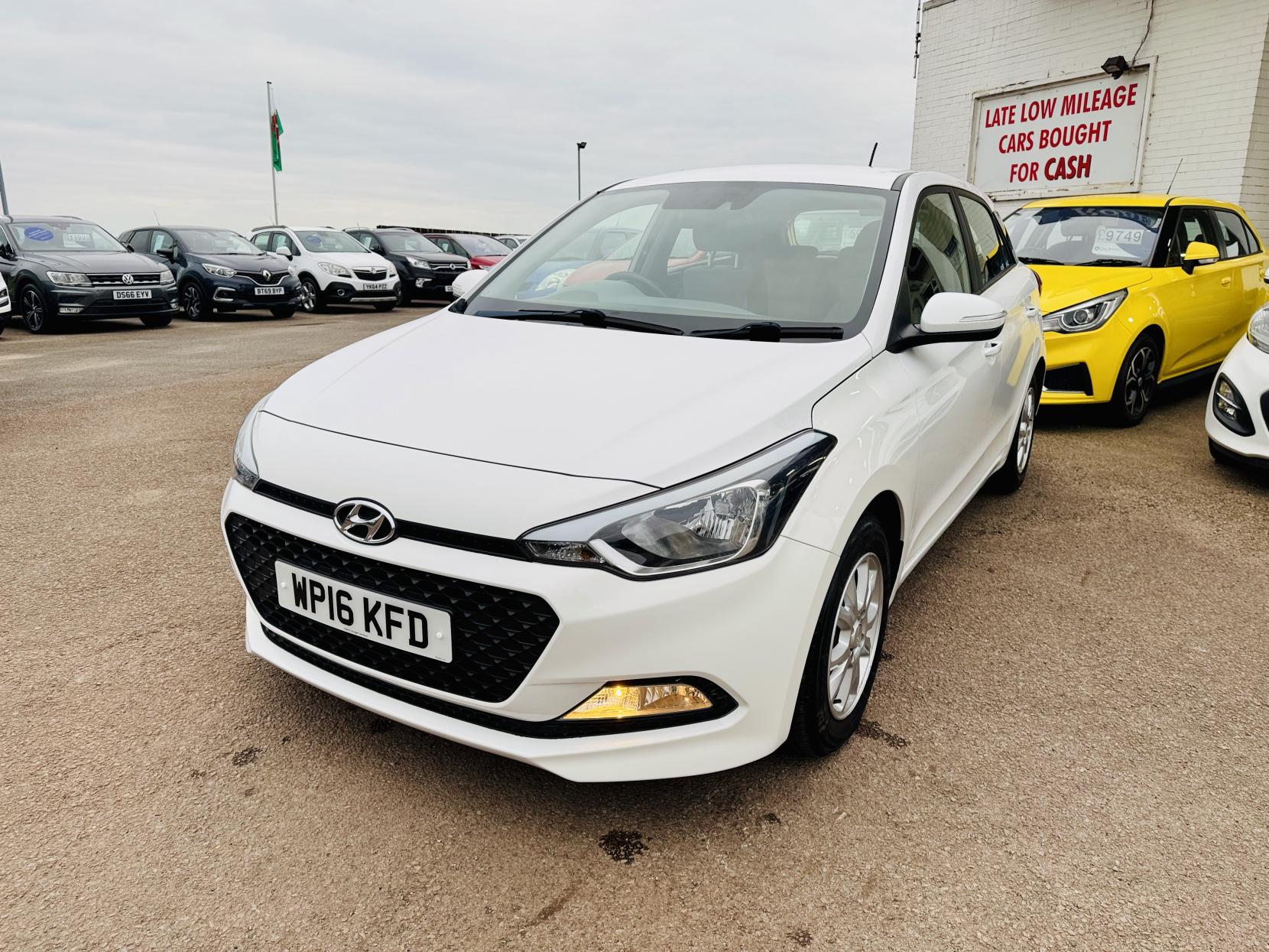Hyundai i20 1.2 Blue Drive SE Hatchback 5dr Petrol Manual Euro 6 (s/s) (84 ps)