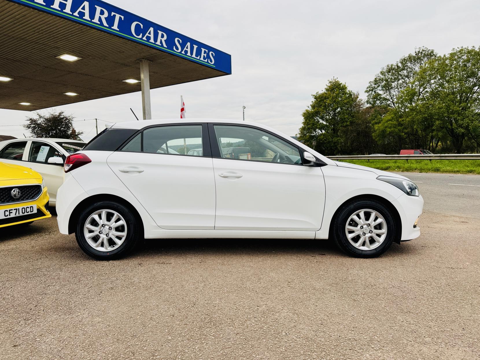 Hyundai i20 1.2 Blue Drive SE Hatchback 5dr Petrol Manual Euro 6 (s/s) (84 ps)