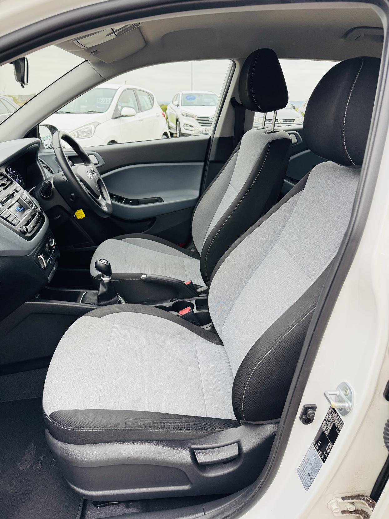 Hyundai i20 1.2 Blue Drive SE Hatchback 5dr Petrol Manual Euro 6 (s/s) (84 ps)