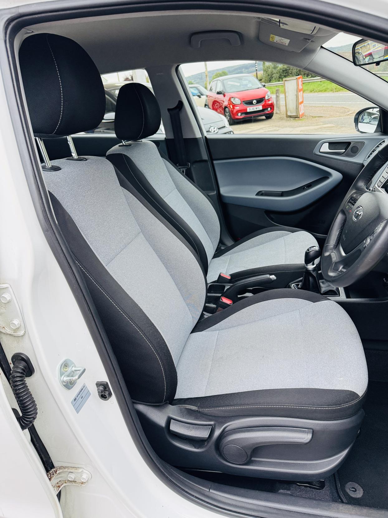 Hyundai i20 1.2 Blue Drive SE Hatchback 5dr Petrol Manual Euro 6 (s/s) (84 ps)