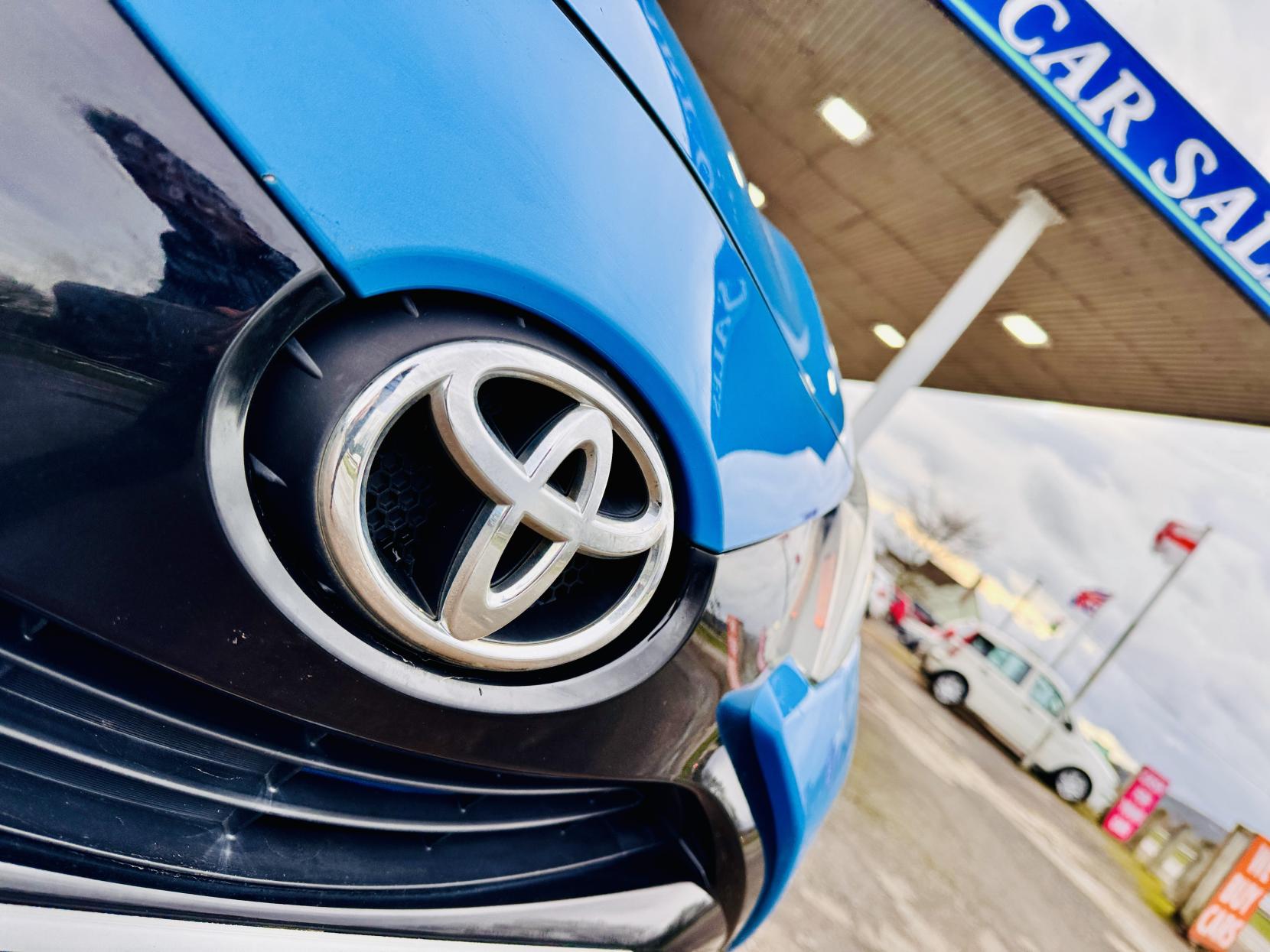 Toyota AYGO 1.0 VVT-i x-cite Hatchback 5dr Petrol Manual Euro 6 (68 ps)