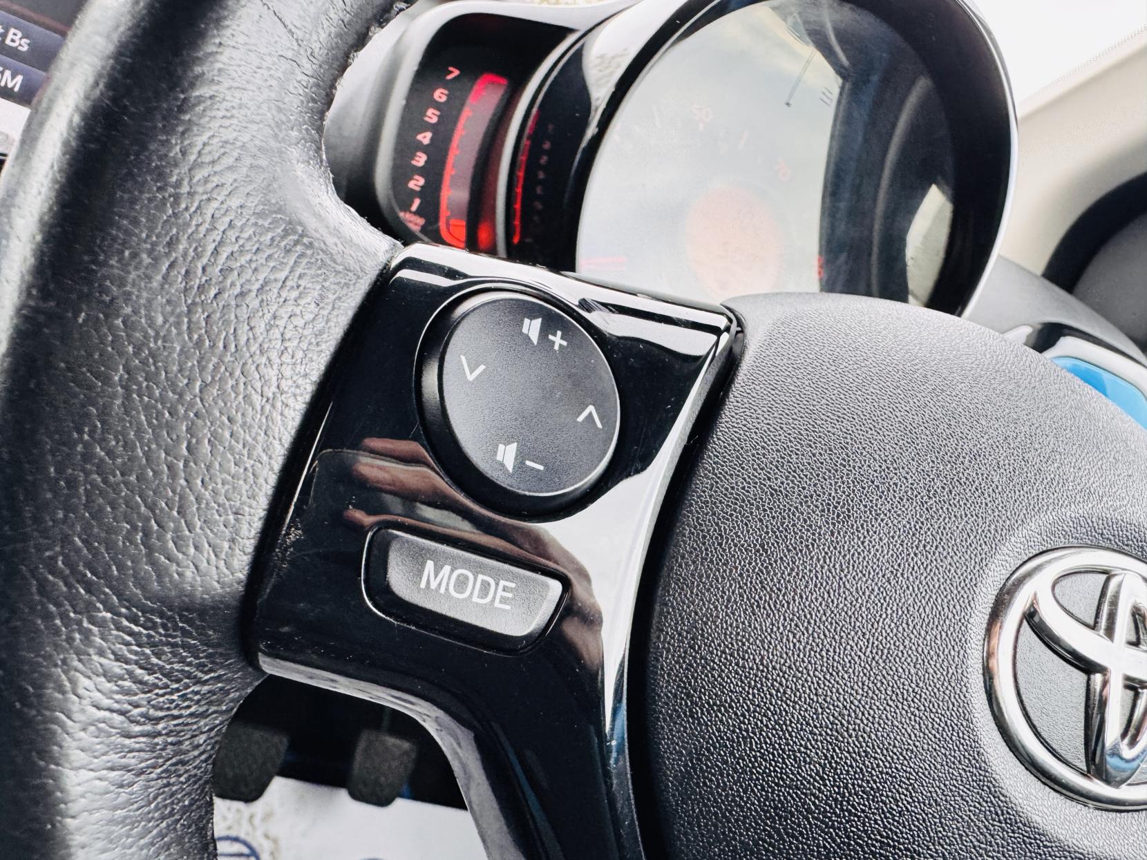 Toyota AYGO 1.0 VVT-i x-cite Hatchback 5dr Petrol Manual Euro 6 (68 ps)