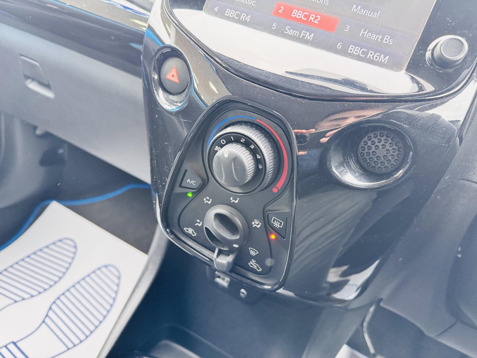 Toyota AYGO 1.0 VVT-i x-cite Hatchback 5dr Petrol Manual Euro 6 (68 ps)