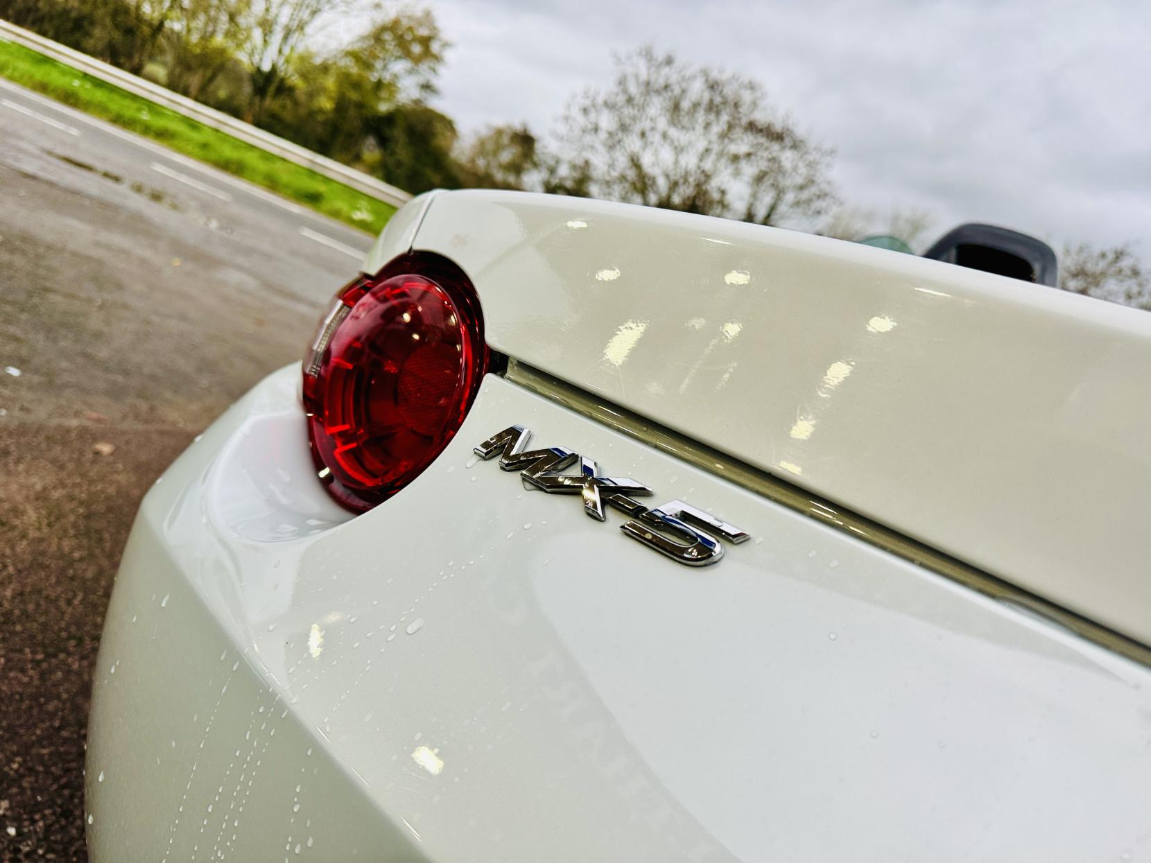 Mazda MX-5 1.5 SKYACTIV-G SE-L Nav Convertible 2dr Petrol Manual Euro 6 (131 ps)